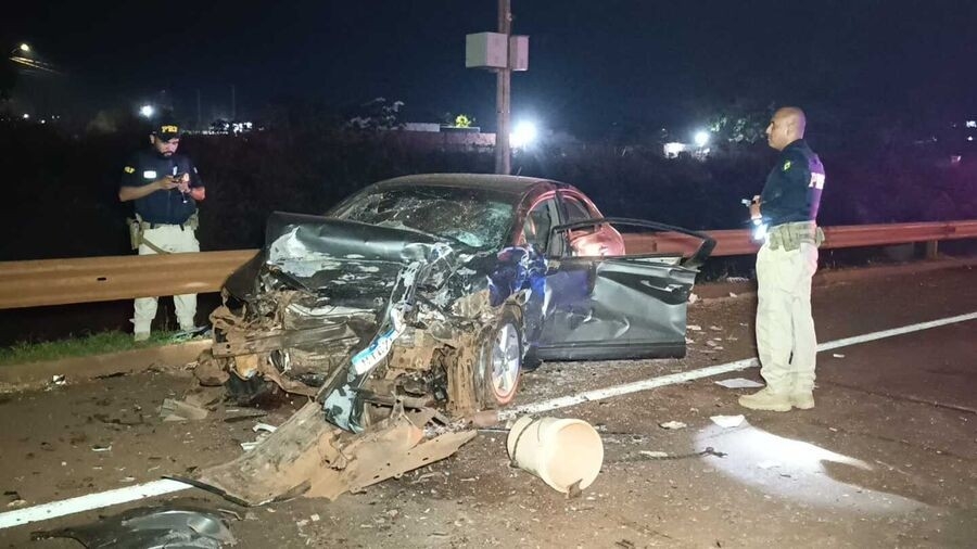 Acidente entre três veículos deixa um morto e feridos na BR-163