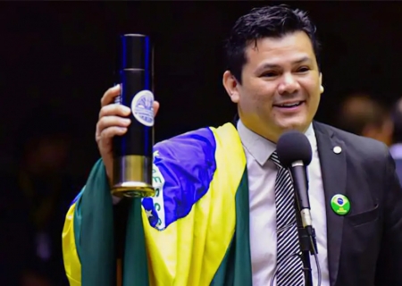 Deputado vira réu no STF por injúria contra Lula