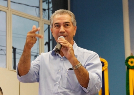 Reinaldo Azambuja lidera pesquisa para o Senado em MS