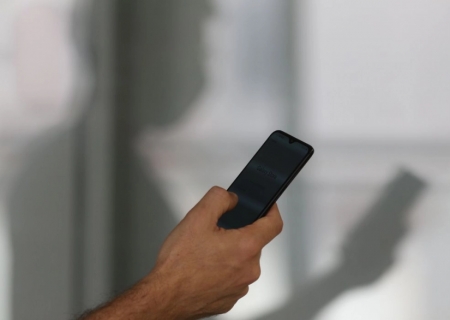 Mais de 830 mil celulares foram subtraídos em 2025, aponta relatório