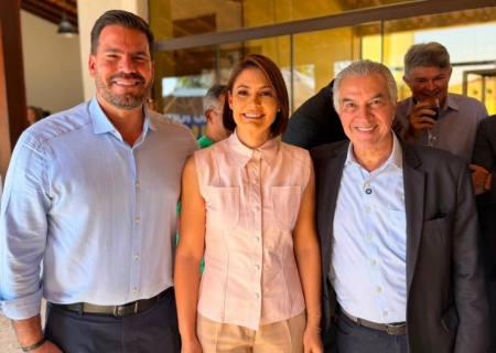 Reinaldo e Contar se encontram com Michelle e Flávio Bolsonaro em Brasília