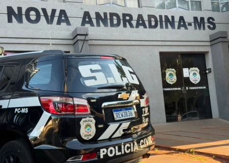 Casa é invadida durante a madrugada e criminoso leva televisão, joias e relógios em Nova Andradina