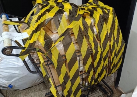 Trio é preso com 60 quilos de maconha na BR-163