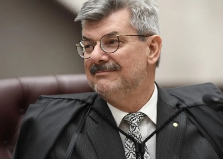 STJ condena ministro Marco Buzzi a perda de cargo por crimes sexuais