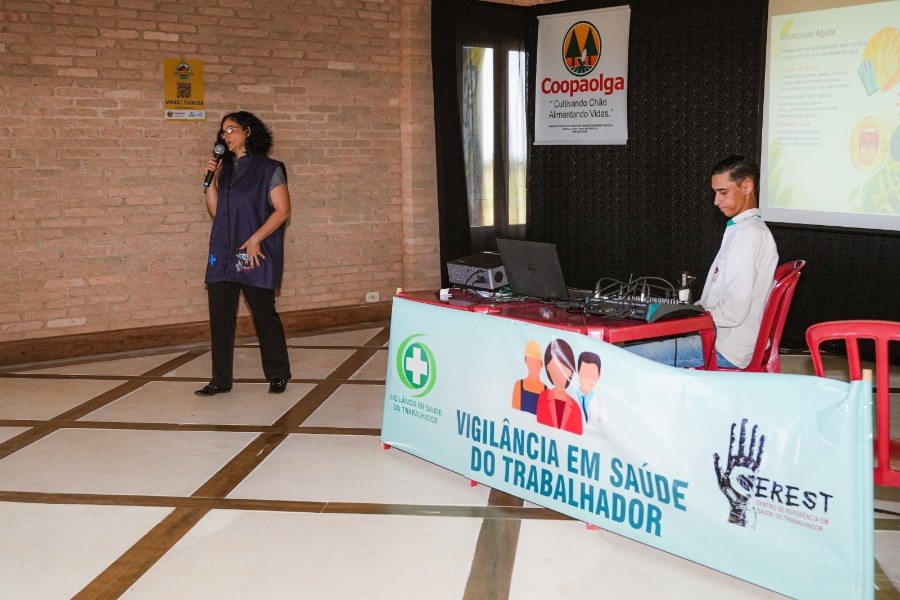 Saúde do Trabalhador orienta produtores sobre prevenção de intoxicações por agrotóxicos