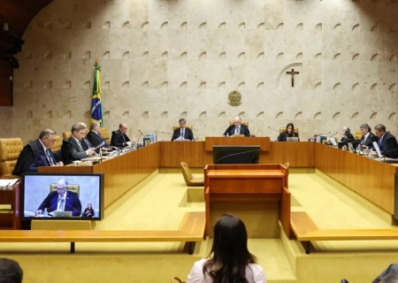 Julgamento no STF sobre Moraes é adiado após pedido de vista de Flávio Dino