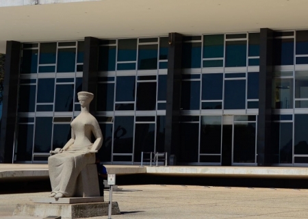 Segunda Turma do STF forma maioria para afastar diretor-geral da PF
