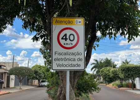 Câmara propõe painéis em radares e novos pontos de ônibus cobertos em Nova Andradina
