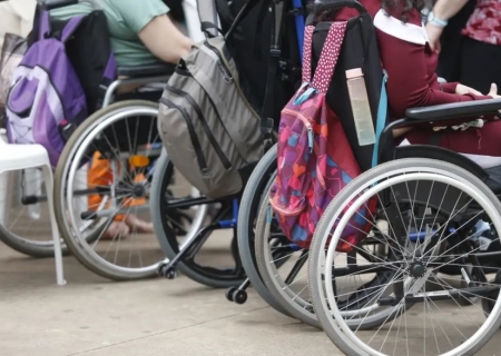 Analfabetismo entre jovens e adultos com deficiência é 12 vezes maior