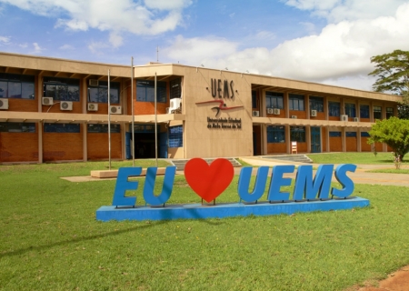 UEMS oferece 306 vagas em cursos de graduação em Dourados