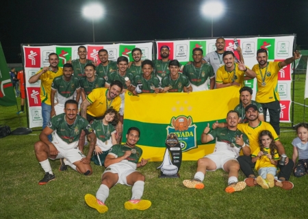 Nova iluminação do Andradão é entregue durante final do Campeonato Municipal de Futebol Society