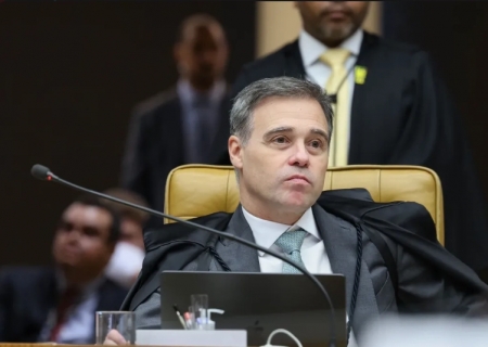 Mendonça diz que Moraes usou relatórios da PF como 'peça de intimidação'