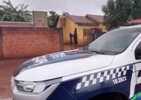Homem é morto a tiros após dupla invadir residência em Rio Brilhante