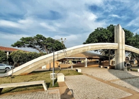 Márcia Lobo propõe revitalização de monumento Ofaié na Praça Brasil
