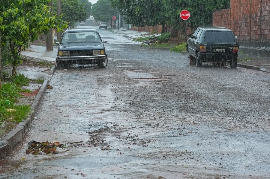 Chuvas intensas superam 205 mm em Nova Andradina e causam estragos no município
