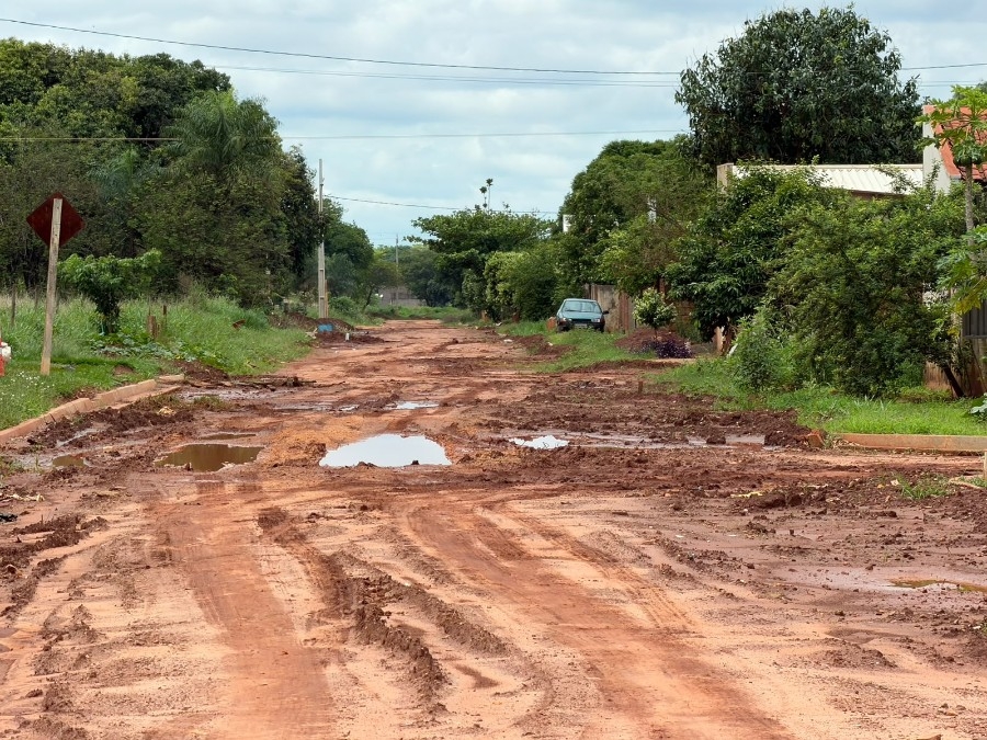 Moradores cobram pavimentação da Rua Gino Lima em Nova Andradina