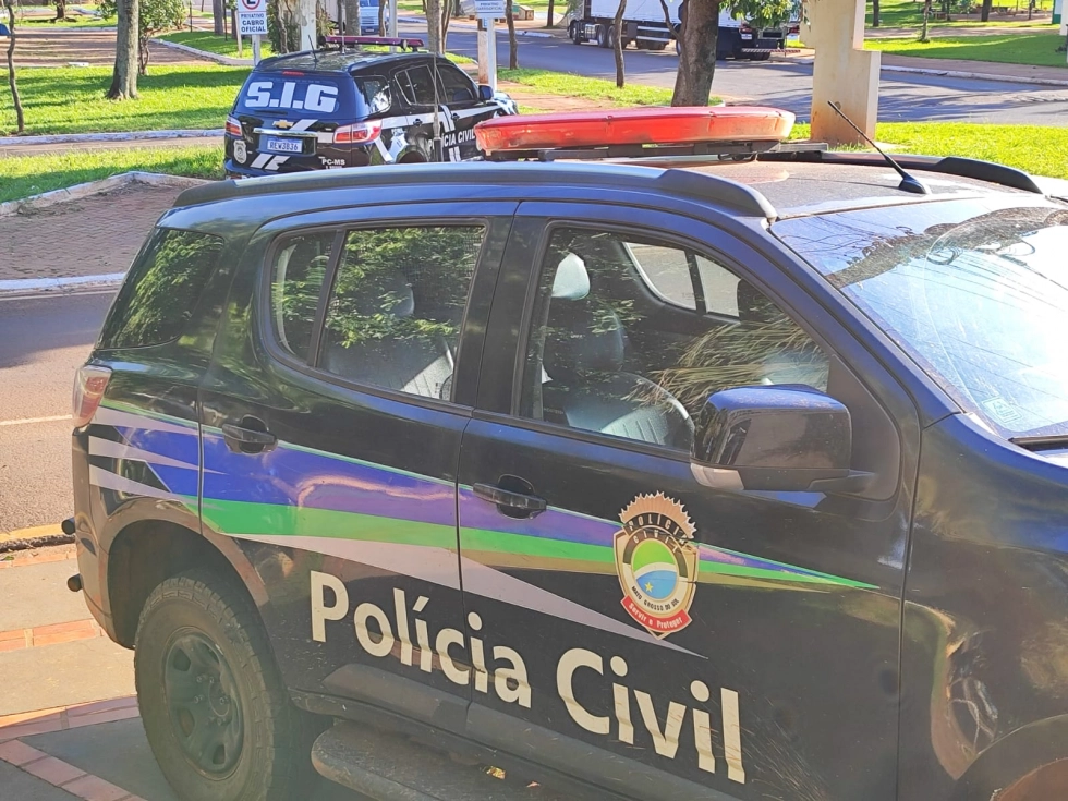 Mulher tem casa arrombada e perde fiação, motor de portão e medidor de energia em Campo Grande