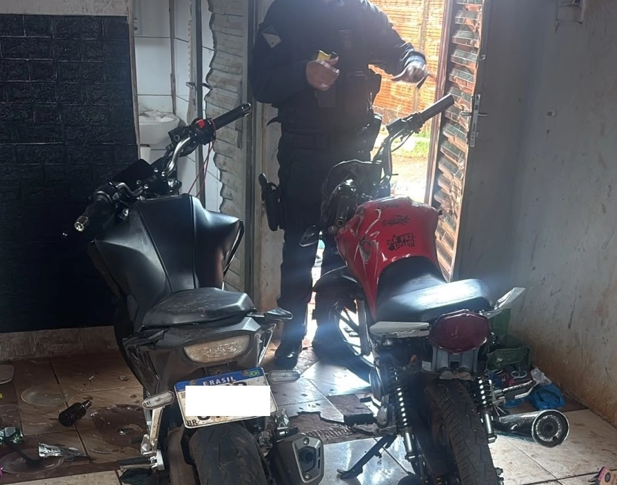 Polícia Militar encontra duas motocicletas em residência abandonada ...