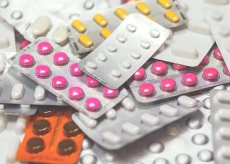 Anvisa proíbe lotes de medicamento para tratar câncer