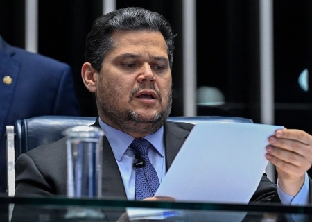 Presidente do Senado marca para segunda votação do fim da escala 6x1