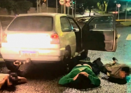 GCM recupera carro roubado e TV de 60 polegadas durante ação contra furtos em Campo Grande