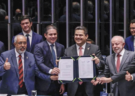 Congresso promulga fim da escala 6x1 e estabelece jornada 5x2 com redução gradual de horas trabalhadas
