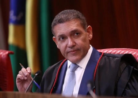 Kassio reúne campanhas de Flávio e Lula após decisões conflitantes no TSE