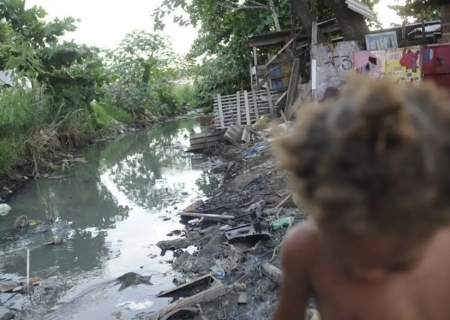 Brasil: 30 milhões de crianças estão expostas aos riscos climáticos