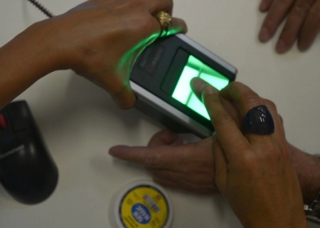 INSS alerta para golpes que usam informação falsa sobre biometria