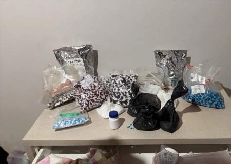 PF prende duas pessoas em laboratório clandestino de medicamentos em Dourados