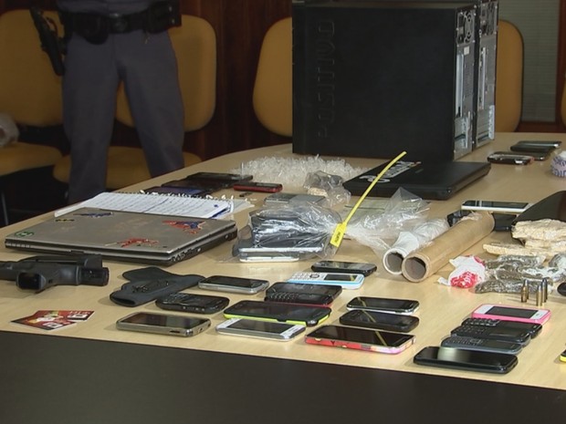 Material apreendido pela polícia durante a operação - Foto: Reprodução/TV TEM