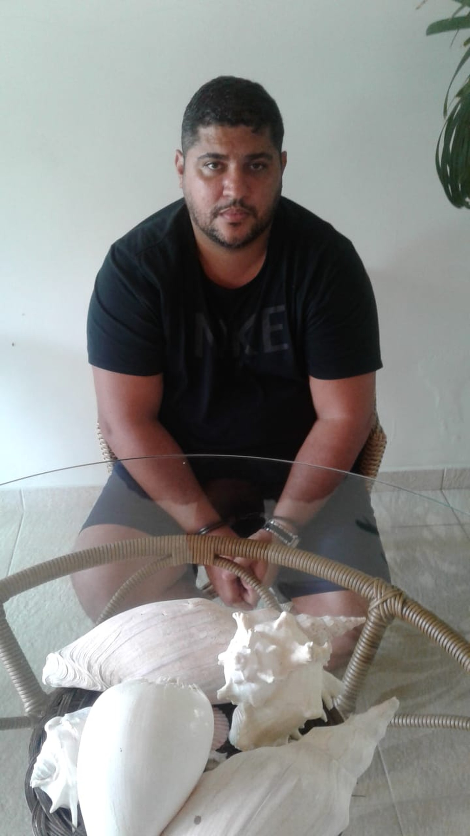 Momento em que traficante internacional, Andr&eacute; do Rap &eacute; preso - Foto: PC-SP/Divulga&ccedil;&atilde;o