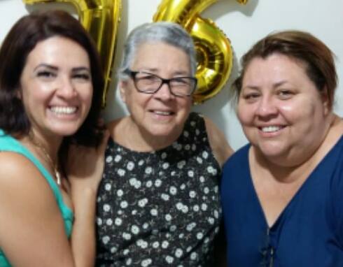 Ellen Vanessa Diniz, dona Irani Diniz e Edna Val&eacute;ria - Foto: Redes sociais