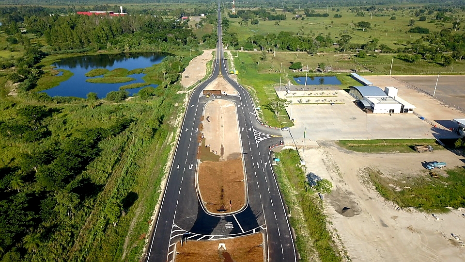 Estado implantou rotatória no centro de triagem de veículos, que ordenará fluxo de cargas para os terminais portuários - Foto: Chico Ribeiro