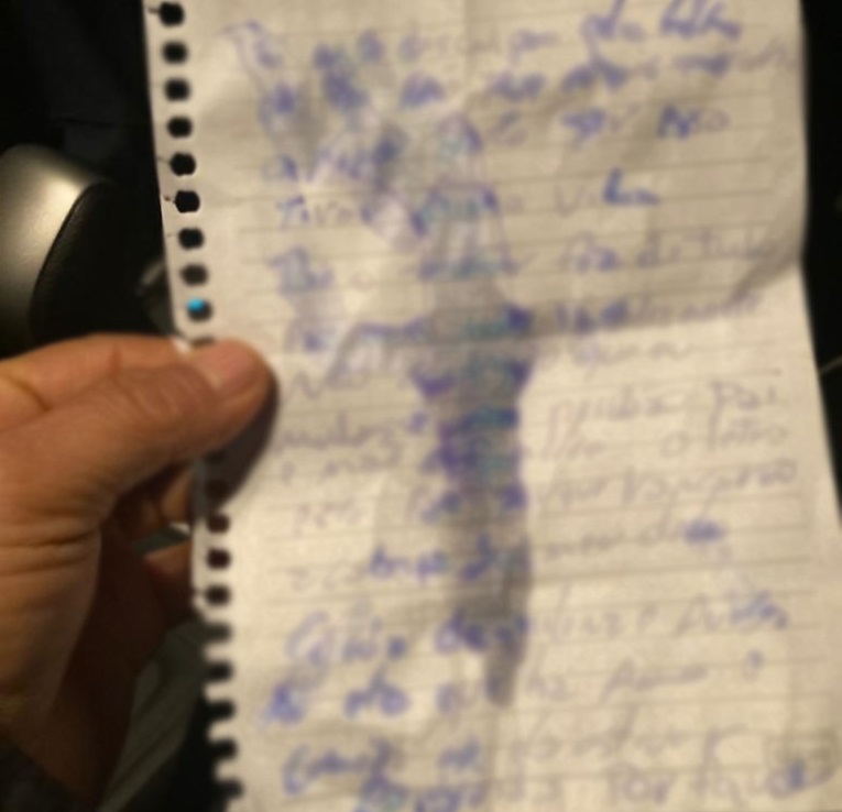 Carta que estava escrevendo quando policiais chegaram - Foto: Jornal da Nova