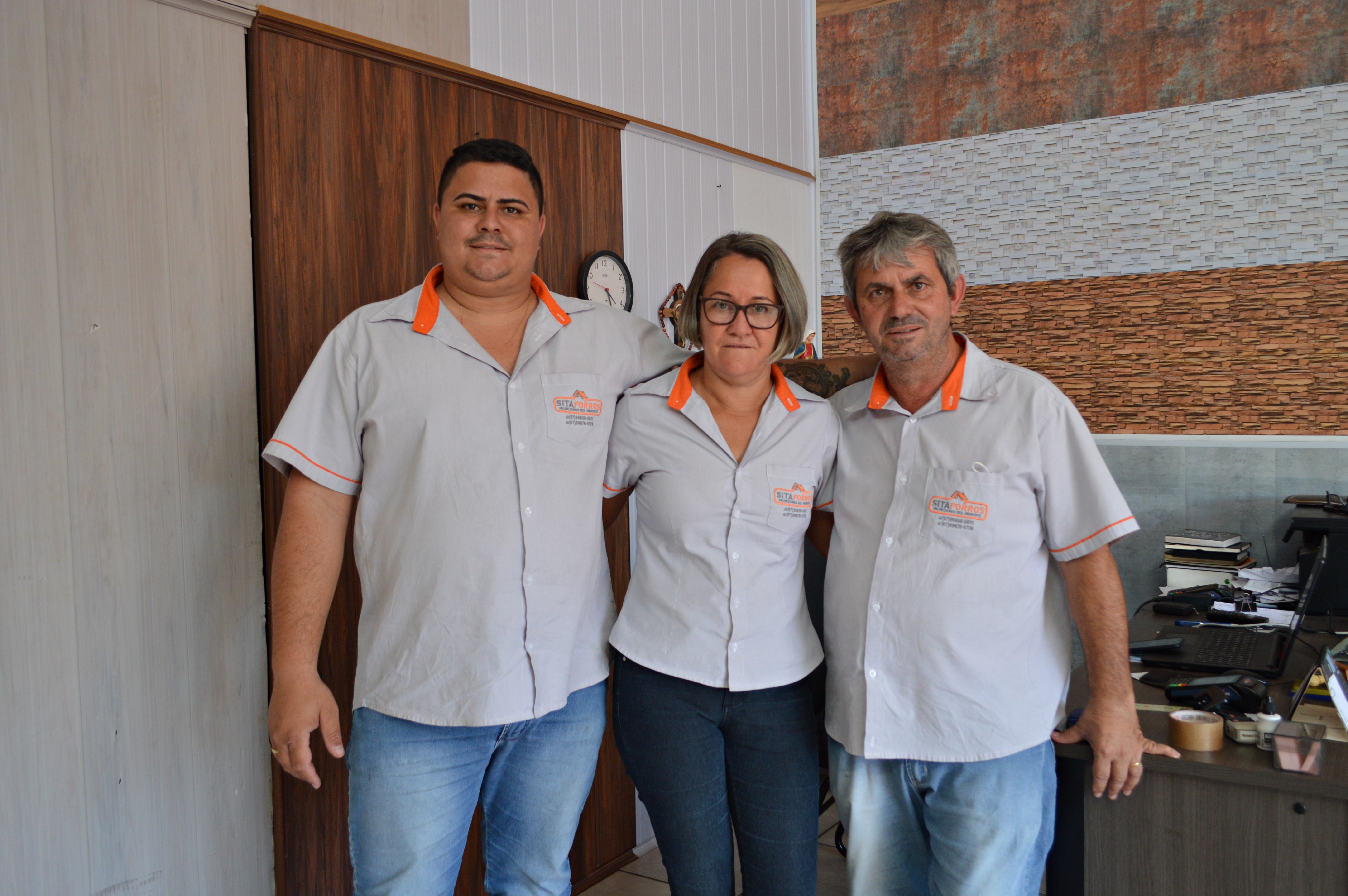 Os empres&aacute;rios Higor Machado Sitas, Aparecida Machado Sita e Ademilson Marques Sita - Foto: Jos&eacute; Ant&ocirc;nio de Andrade/Jornal da Nova