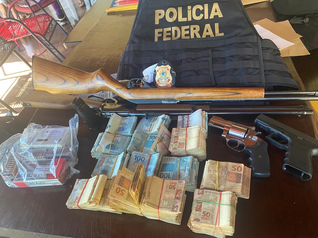 Cerca de R$ 60 mil foram apreendidos na casa do suspeito - Foto: Polícia Federal/Divulgação 