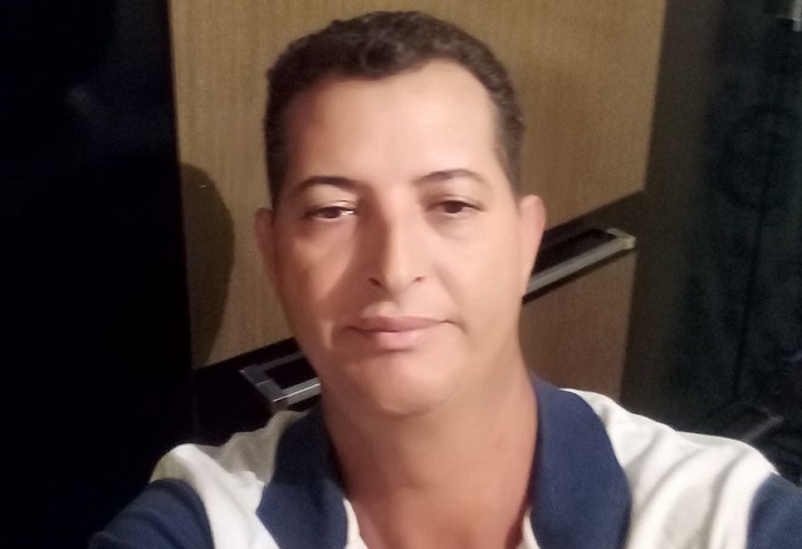 Aldair Manoel de Souza, de 43 anos, morreu com 9 golpes de canivete - Foto: Redes sociais