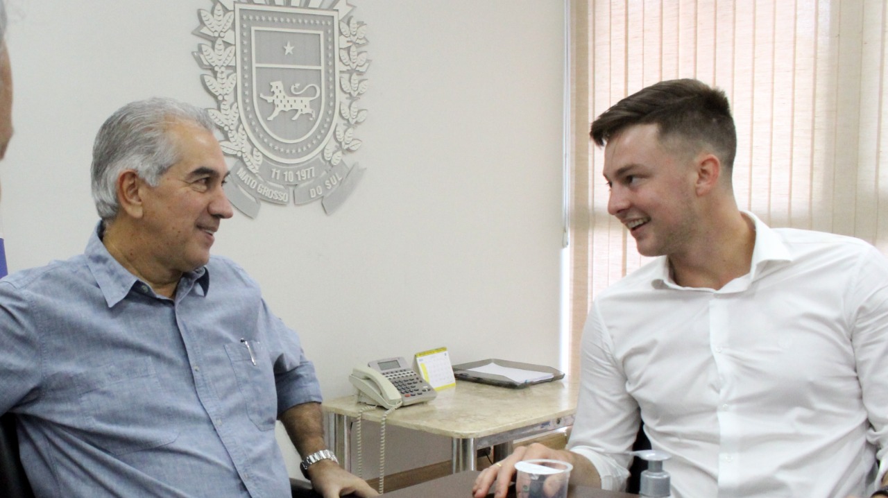 O governador Reinaldo Azambuja e o prefeito de Rio Brilhante Lucas Foroni &ndash; Foto: Divulga&ccedil;&atilde;o 