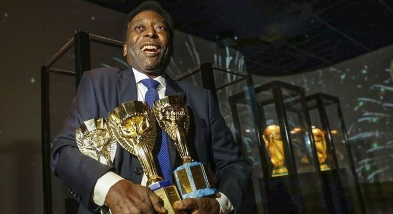 Pel&eacute; conquistou tr&ecirc;s Copas do Mundo com a camisa da sele&ccedil;&atilde;o brasileira - Foto: CBF/Divulga&ccedil;&atilde;o