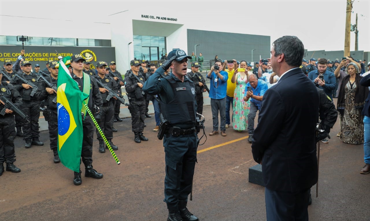 Governador durante troca de comando do DOF - Foto: Saul Schramm 