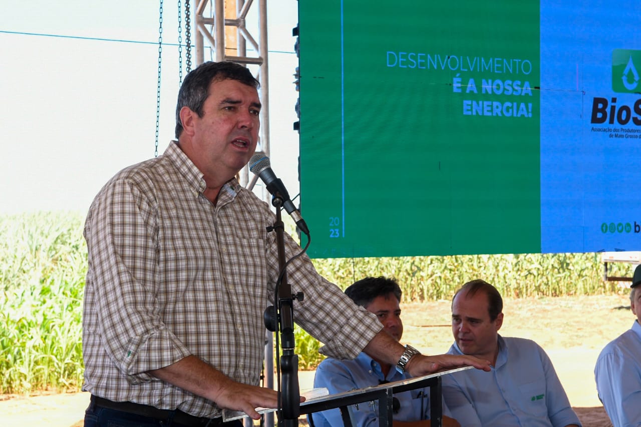 Governador durante lan&ccedil;amento da safra de cana-de-a&ccedil;&uacute;car - Foto: Bruno Rezende